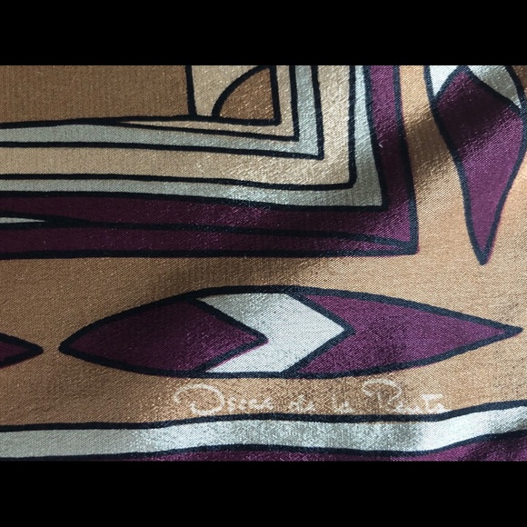 Three OSCAR de la RENTA (3) Bundle of silk scarves - Picture 2 of 8